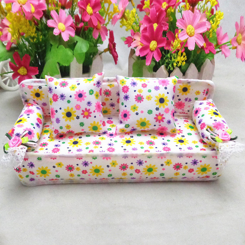 Chic Mini Dollhouse Furniture Soft Flower Sofa Couch With 2 Cushions Miniature Toys For Doll Houses Kids Pretend Play
