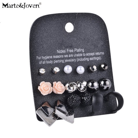 [Marte&Joven] New Style Rhinestone Stud Earring Set For Women Hot-selling Cute Flower Mixed Imitation Pearl Earring Sets 9 Pairs