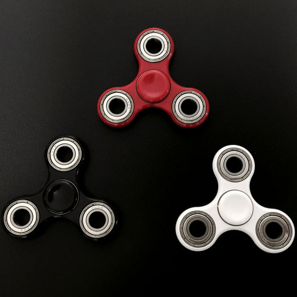 White/Black Tri-Spinner Fidget Toy Plastic EDC Hand Spinner For Autism and ADHD