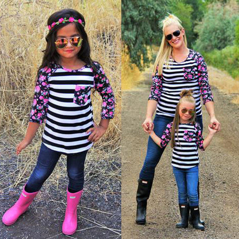 New Fashion 2017 Family Matching Outfits Patchwork flower Long sleeve Striped T-Shirts mother and daughter clothes family look