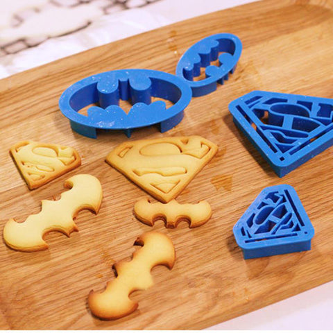 4 pcs/set Superman Batman Plunger Cookie Cutters Biscuit/Cookie Tool Baking Tools For Cake Kitchen Bakeware Free Shipping 1502