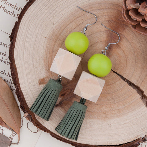 8SEASONS New Woman Fashion Drop Earrings Square & Round Wood Beads Dark Green Suede Velvet Tassel Pendant 99mm x 20mm, 1 Pair