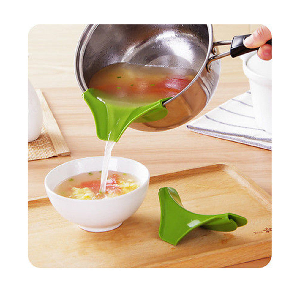 1Pc New Silicone Soup Liquid Funnel Kitchen Gadget Water Deflector Cooking Tool