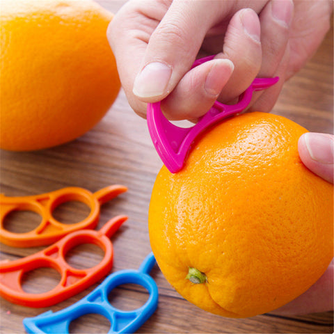 Plastic Orange Peelers Zesters Lemon Grapefruit Fruit Slicer Opener Cutter Kitchen Cooking Tools Gadgets At Random 7.4x3.4cm 1PC
