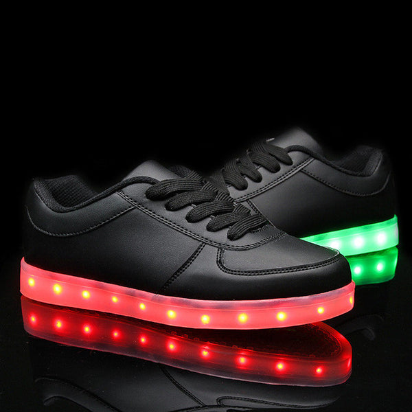 2017 Hot New Spring autumn Kids Sneakers Fashion Luminous Lighted Colorful LED lights Children Shoes Casual Flat Boy girl Shoes