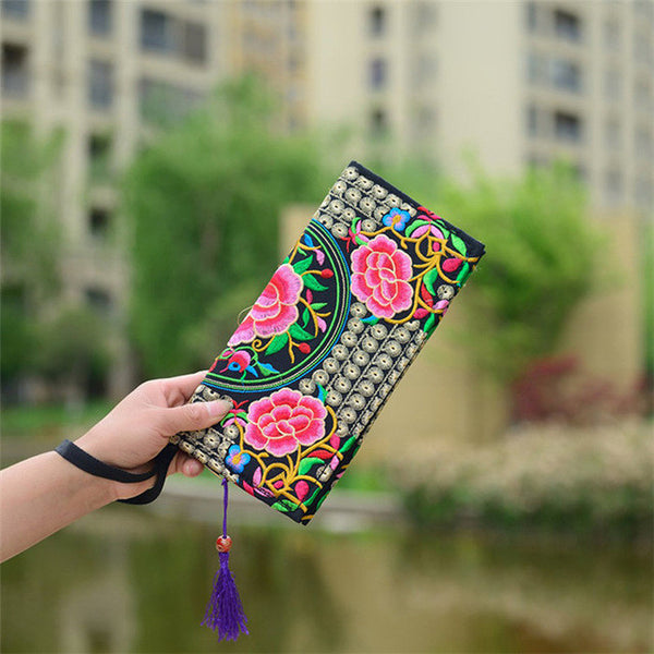 NEW 2017 Wristlet Women Handbag Purse Elegant Handmade Day Clutch Bag National Retro Embroidered Bag with Floral Design