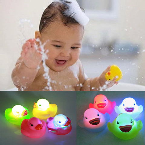 4Pcs /lot Rubber Duck Bath Flashing Light Toy Auto Color Changing Baby Bathroom Toys Multi Color LED Lamp Bath Toys CX874456