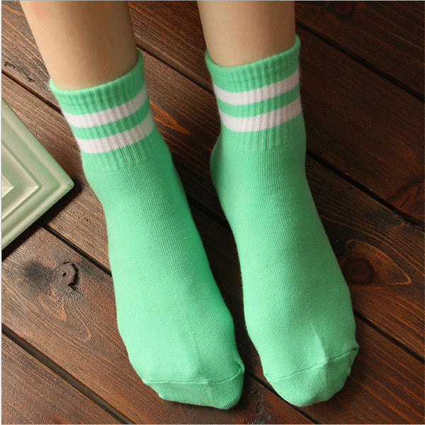 The Classic 6 Color  Women Cotton stripe Socks New Fashion Female Sock Retro Sock Wholesale