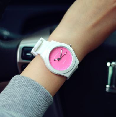 Hot Sale Jelly Silicone Rubber Candy Quartz Watch Wristwatches for Women Girls Students Pink White