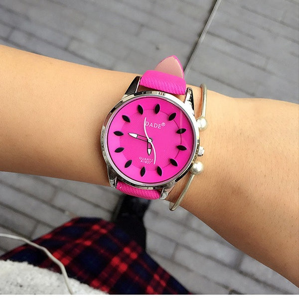 Classic 2017 New Fashion Simple Style Top Famous Luxury brand quartz watch Women casual Leather watches hot Clock Reloj mujeres