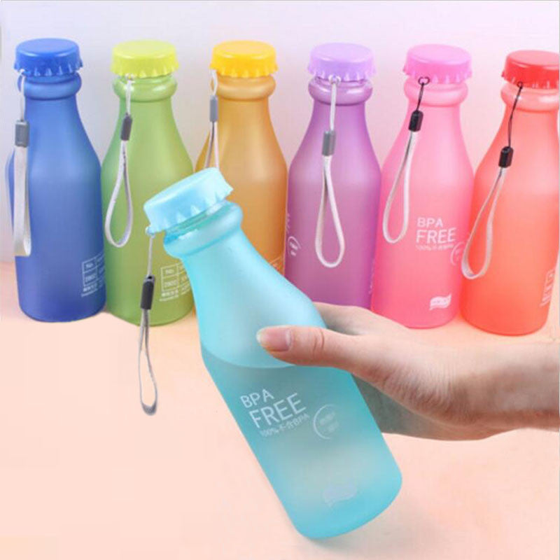 Hot Sale 550ML Candy Colord Portable Plastic My Water Bottle Tour Sport Lemon Juice Cup Drinkware High Quality BPA Free
