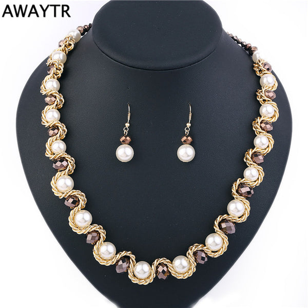 AWAYTR 2017 Elegant Women Crystal Pearl Jewelry Set New Costume Simulated-pearl Necklace Earrings Jewelry Sets For Wedding Gift