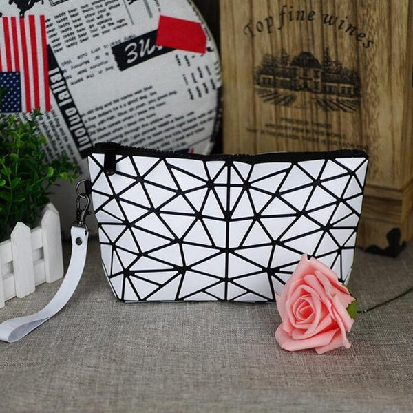 2017 New Japan Baobao Clutch Handbags Messenger Bag Bao Women Make Up Laser Sac Bags Geometry Envelope Clutch Phone Small Bag