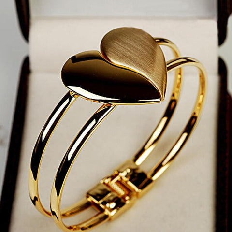 Promotion 2016 New Crystal Charm Heart Bangle Gold Color Love Bracelets Bangles for Women Fashion Cuff Bracelets