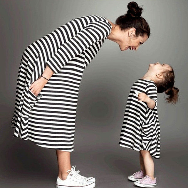 2017 family matching mother daughter dresses clothes striped mom and daughter dress kids parent child outfits