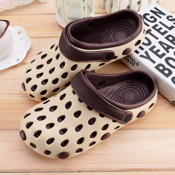 2017 New authentic Warrior hole slippers couple sandals mules and clogs garden shoes for  women breathable beach shoes