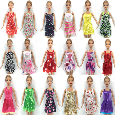 NK Hot Sell 16 Item/Set=10 Pcs Mix Sorts Beautiful Party Clothes Fashion Dress+6 Plastic Necklace For Barbie Doll Best Gift Toys