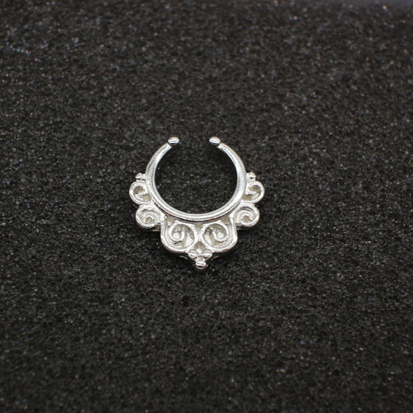 High quality metal fake nose ring Medical titanium jewelry clicker faux septum Piercing clip non Body Hoop For Women wholesale