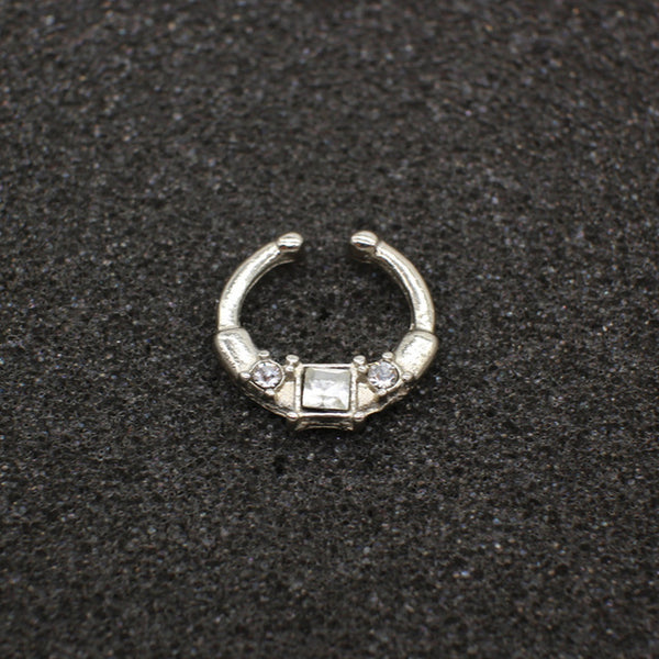 High quality metal fake nose ring Medical titanium jewelry clicker faux septum Piercing clip non Body Hoop For Women wholesale
