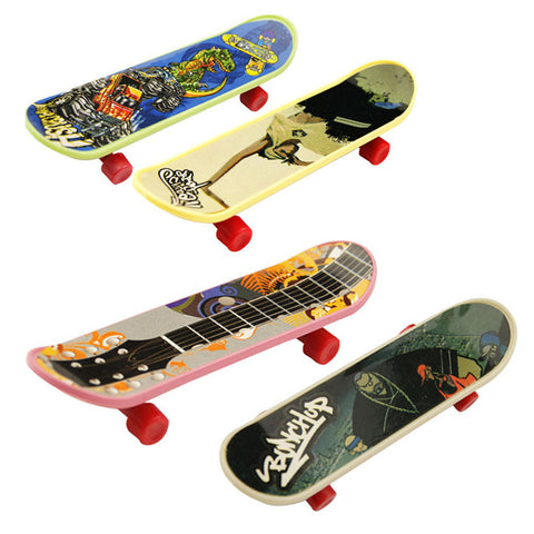 4PCS Mini Finger Skateboard Plastic Finger Skate Boarding Toys Christmas Gift New Cute Party Favor Mini Skateboard Toy Kids
