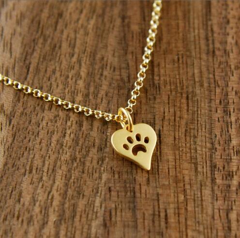 Shuangshuo Fashion Dog Paw Print Heart Necklace for Women Spring Style Animal Pet Puppy Palm Paw Mark Print Necklace Choker N214