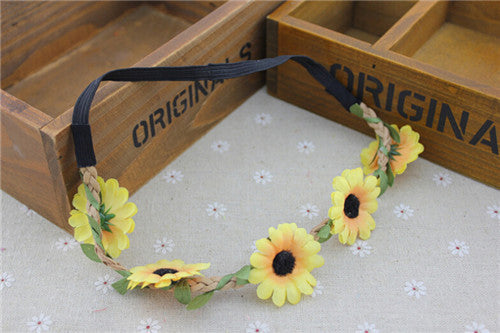 AWAYTR Boho Daisy Hair Bands for Women Hair Accessories New Wreath Headbands Festival Scrunchy Elastic Flower Hair Garland