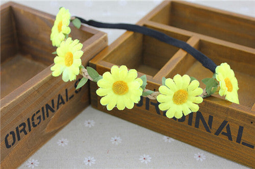 AWAYTR Boho Daisy Hair Bands for Women Hair Accessories New Wreath Headbands Festival Scrunchy Elastic Flower Hair Garland