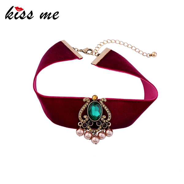 KISS ME Brand Red Velvet Choker Necklace 2017 Popular Green Geometric Fashion Jewelry Chocker Valentines Day Gifts