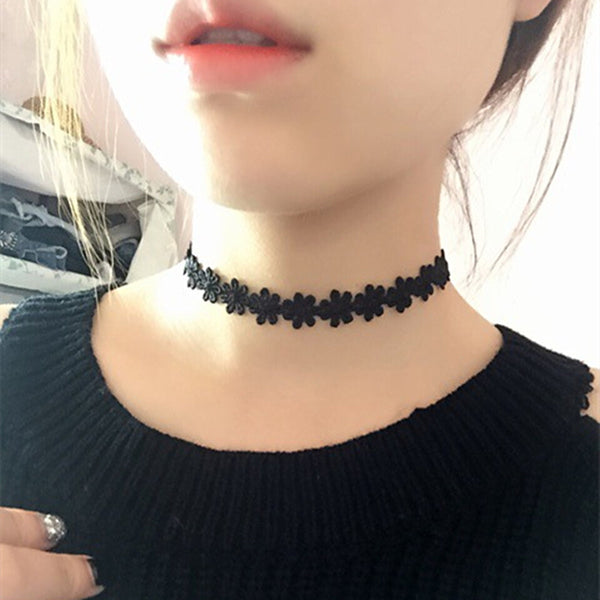N715  Lace Choker Necklace Black Daisy Fashion Statement Tattoo Necklaces for Women 90's Girls Gift Fashion Jewelry