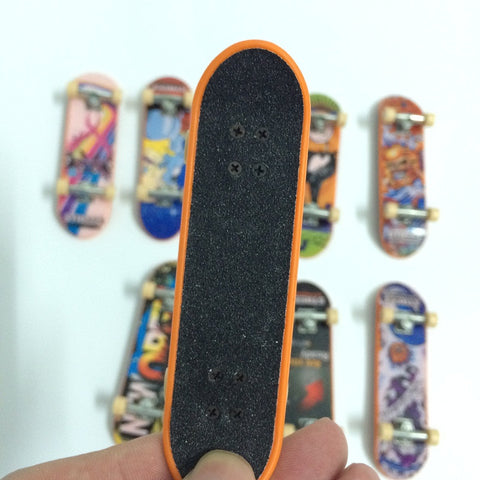 Quality Alloy FingerBoard mini finger boards funny finger skateboard toys mini skateboard toy for children