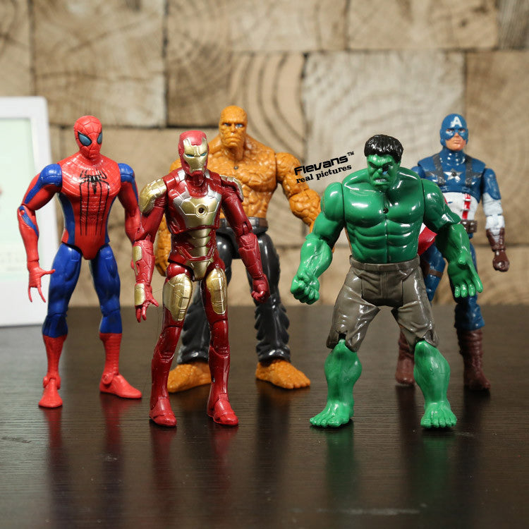 Superheroes Iron Man The Thing Hulk Captaib America Spiderman PVC Action Figures Toys 5pcs/set HRFG398